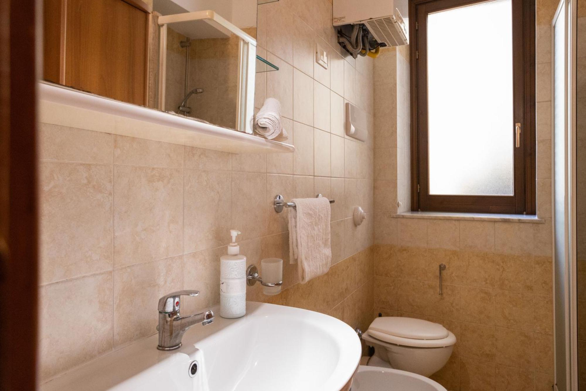 Hola Cathedral House Cadorna Apartment *